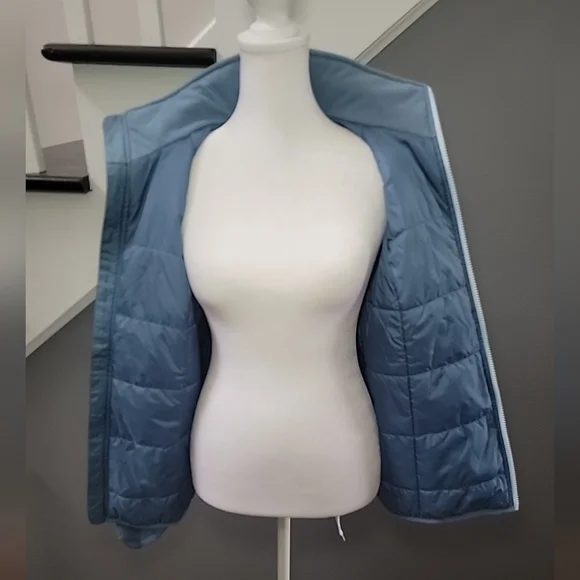 The North Face Womens Blue Light Weight Puffer Jacket Size Med Hiking Camping - Picture 4 of 6